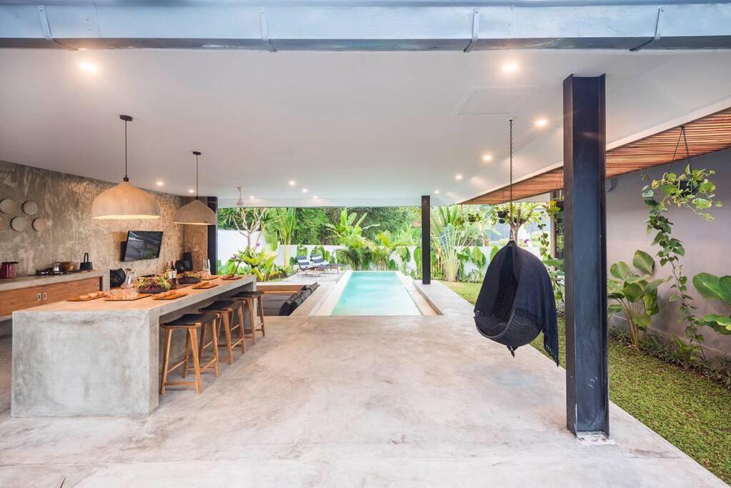 Modern Edgy Sophisticated Base, Close To - 2br * Canggu (Bali)