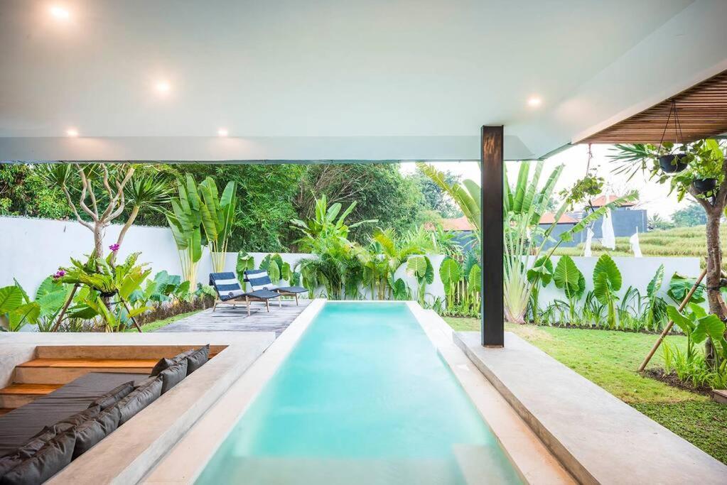 Modern Edgy Sophisticated Base, Close To - 2br Villa *